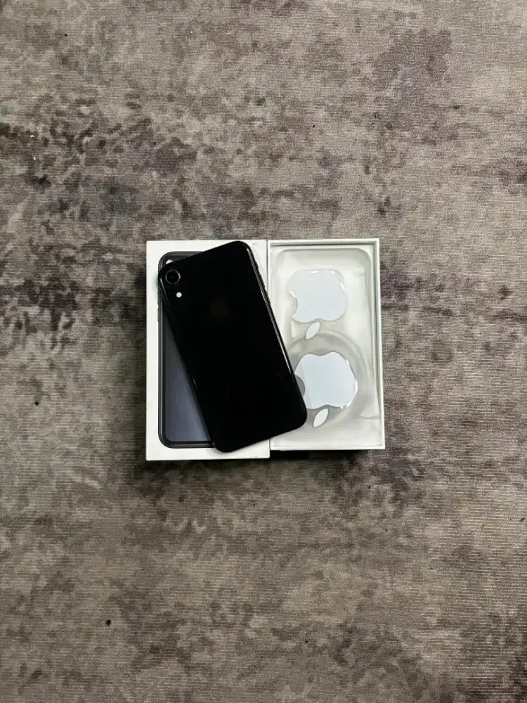 iPhone Xr 64GB Warna Black Resmi iBox