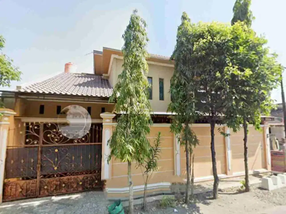 Rumah Bagus Luas 2lt di Semanggi