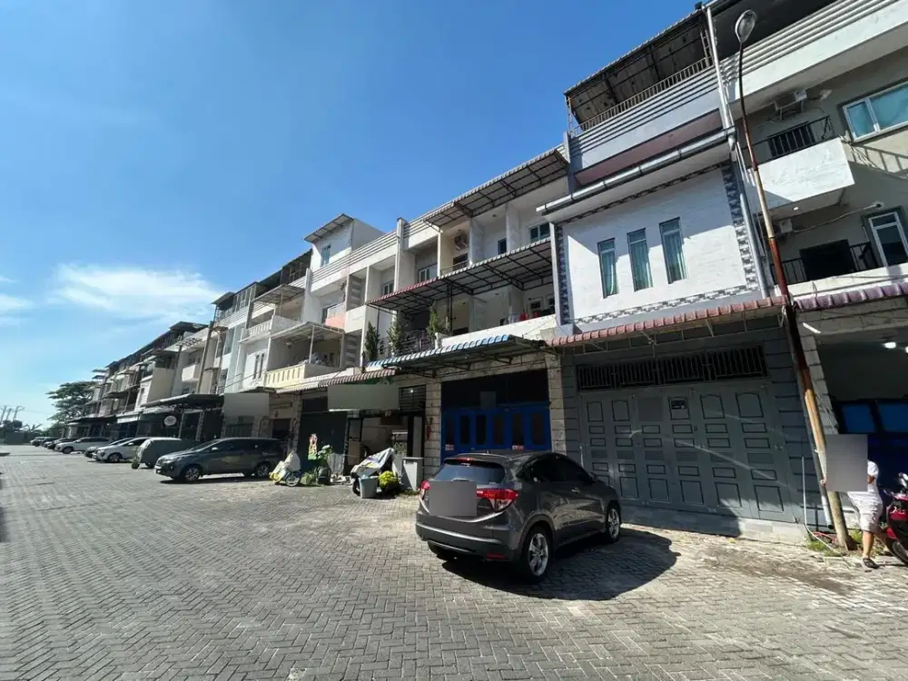 Ruko di komplek Cemara Asri Jalan Makmur