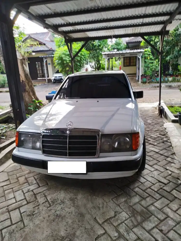 Mobil Mercedez Benz