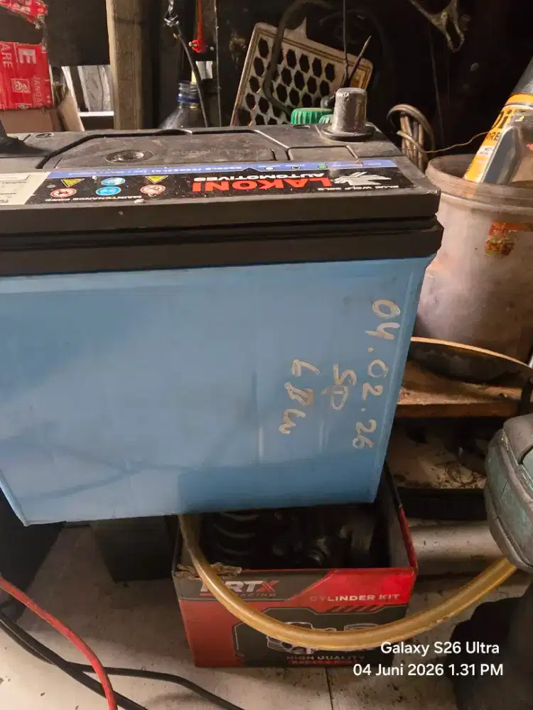 Accu lakoni 12v 45ah masih ada garansi 100% normal