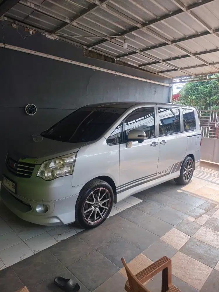 Toyota Nav1 2013 Bensin