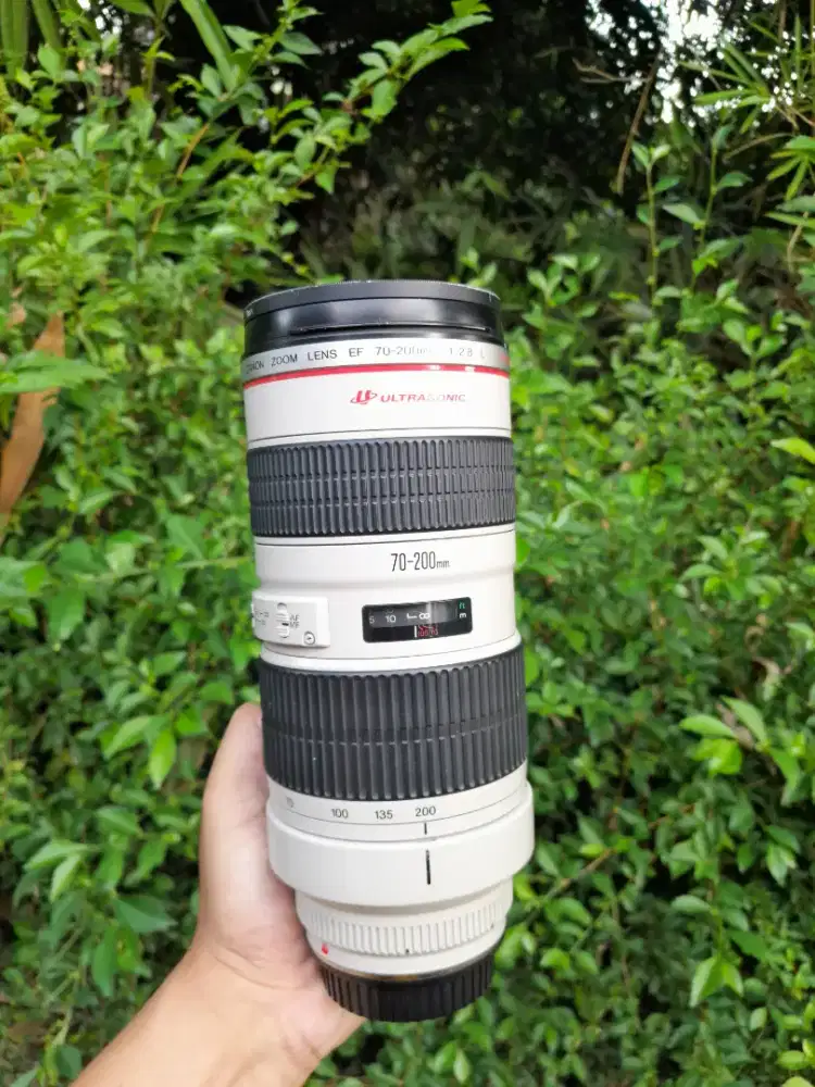 Lensa canon 70 200 mm f2.8 mulus