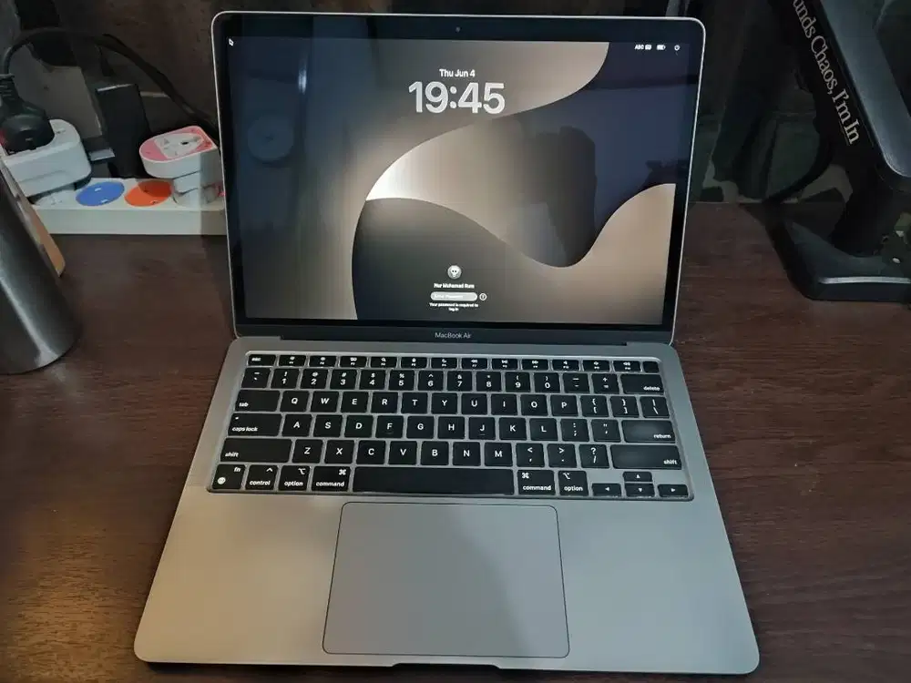 MacBook Air M1 2020 – 13 inch | 8GB RAM | 256GB SSD (Bekas)
