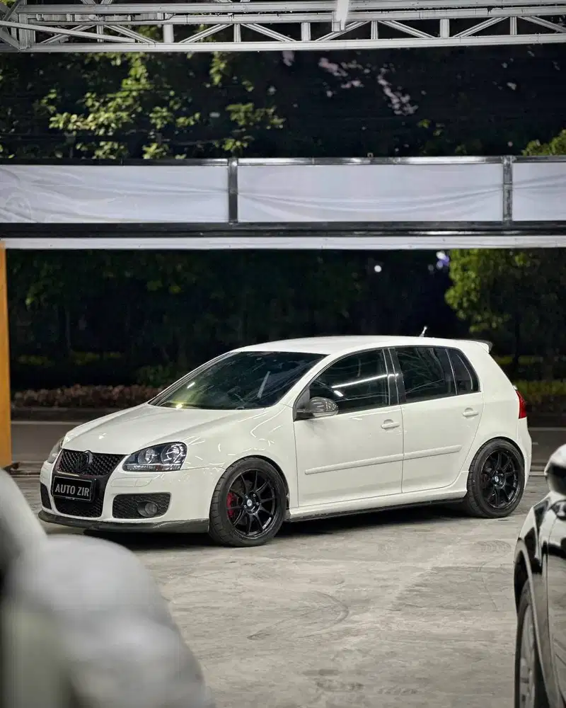 Volkswagen Golf GTI MKV Putih 2008 TdpMurmer Ori Menarik Bu Antik Baru