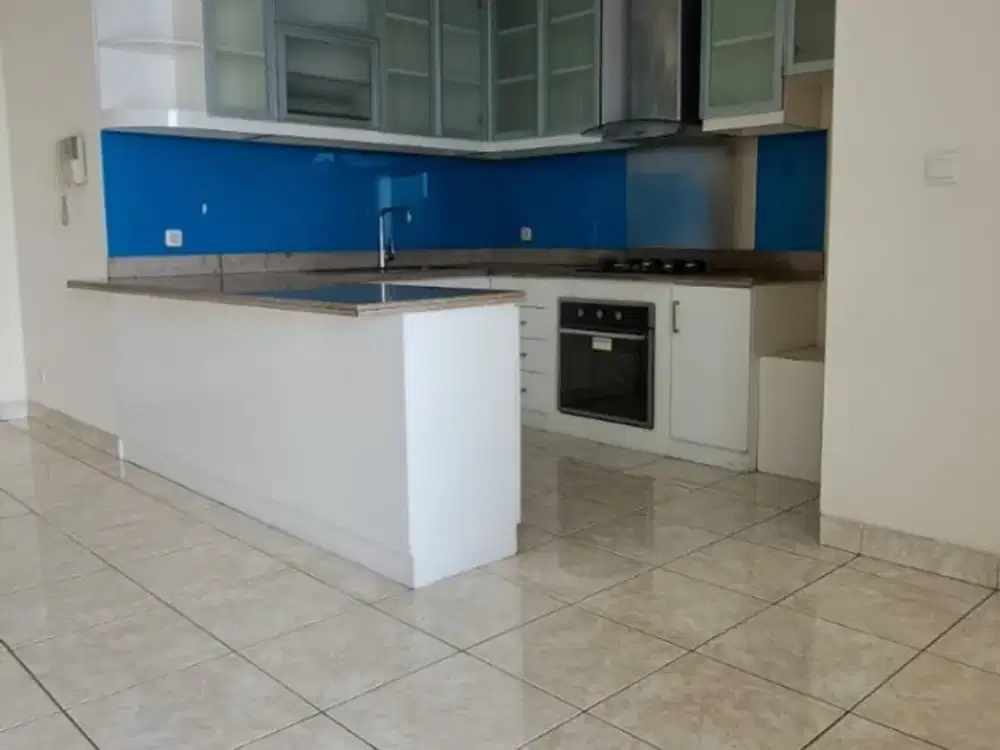 Jual Apartemen French Walk Lyon Lantai Tinggi View Lepas Unfurnished KT 2 Harga 1,495M Nego