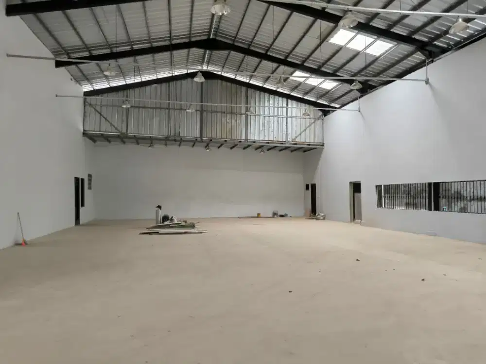 Disewakan Gudang Bagus Siap Pakai di Penggilingan Cakung Jakarta