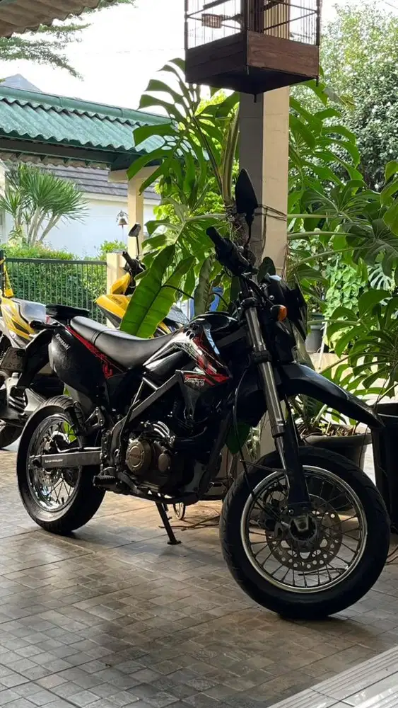 Kawasaki D-Tracker 150 Old r14