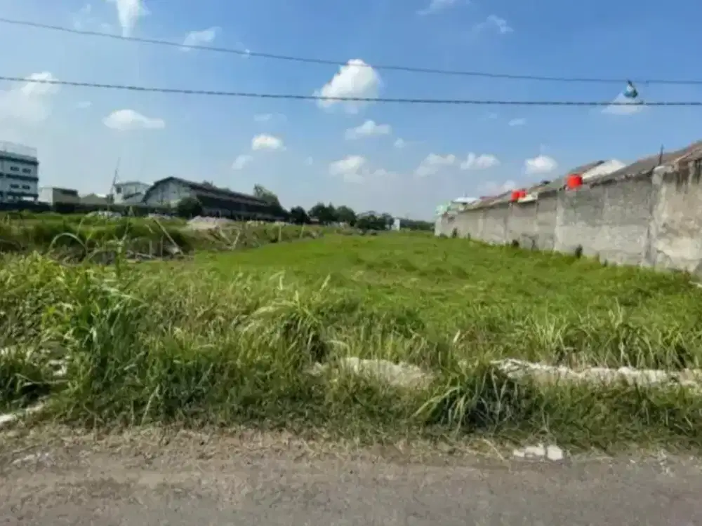 Dijual Cepat Tanah Pekarangan Zona Kuning Lokasi Strategis Kartasura,Sukoharjo Luas 2100m2 BU!!