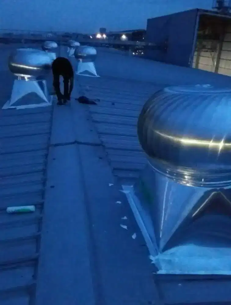 Turbine ventilator tenaga angin