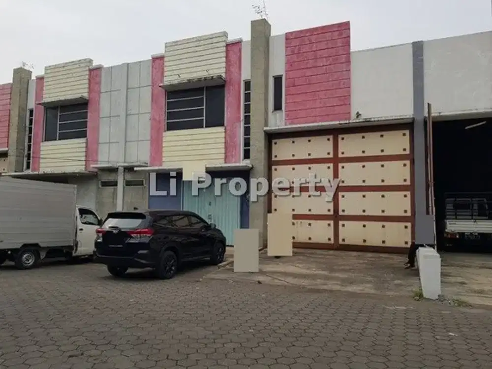 Diamond Cipta Niaga, dekat Pelabuhan Tanjung Mas, Semarang