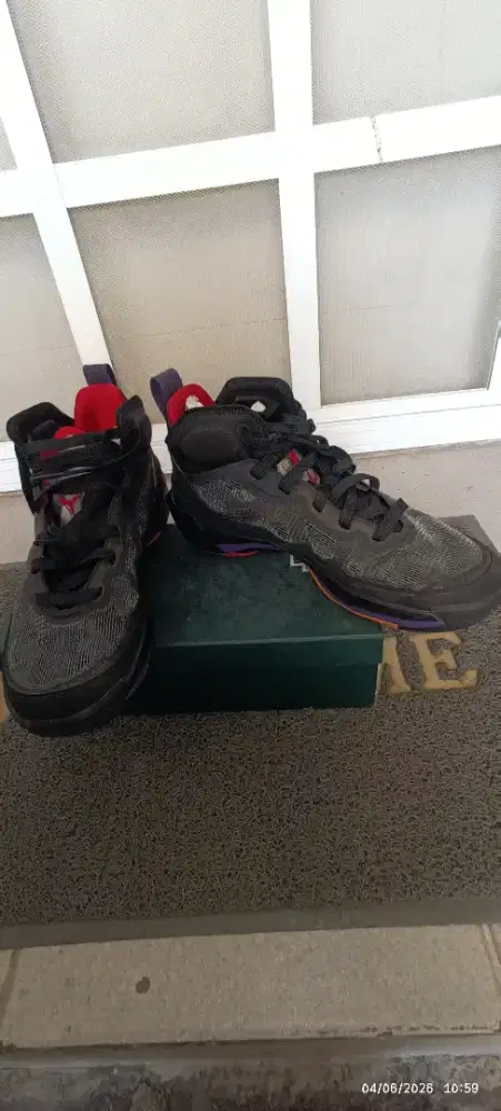 Jual sepatu second original