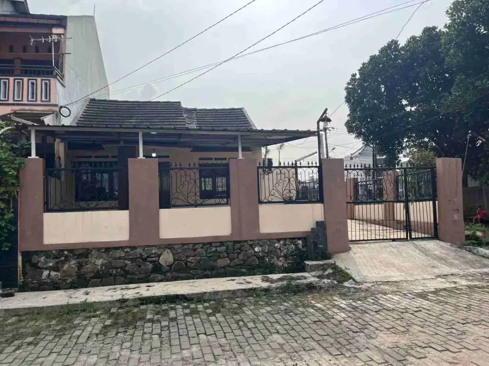 Dijual Rumah Hoek harga murah dekat Serpong Garden 2