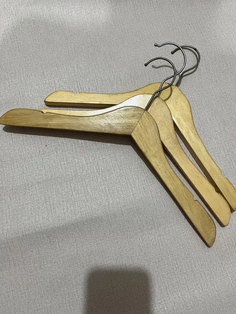 Jual hanger kayu anak