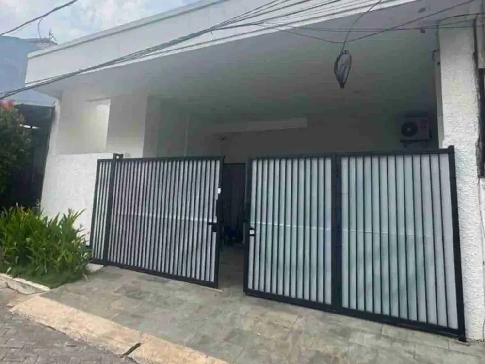 Dijual rumah Manyar Sangat strategis Belakang UNTAG