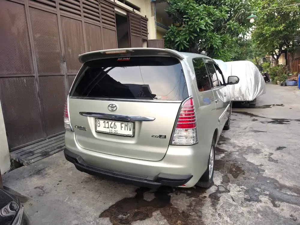 Toyota Kijang Innova Inova E Manual MT Bensin Tahun 2009 Silver , 2010