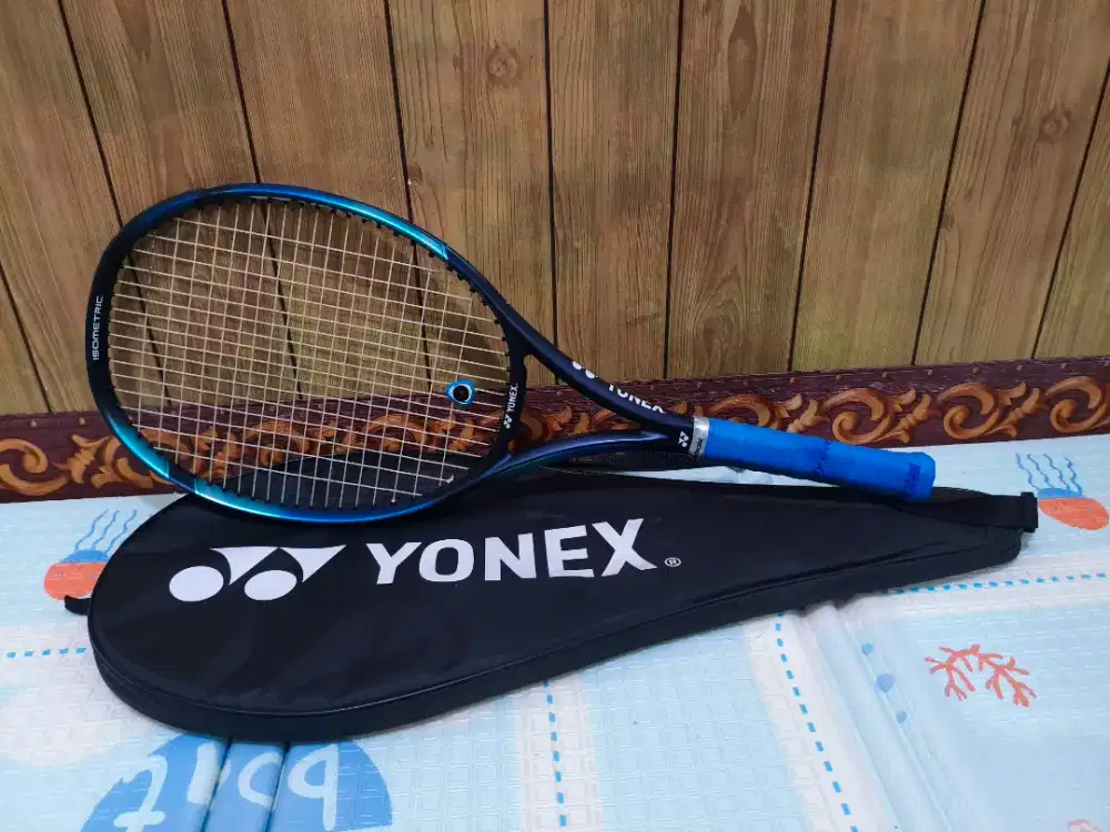 Jual Raket Tenis Yonex EZONE ACE - Kondisi Mulus + Original Cover