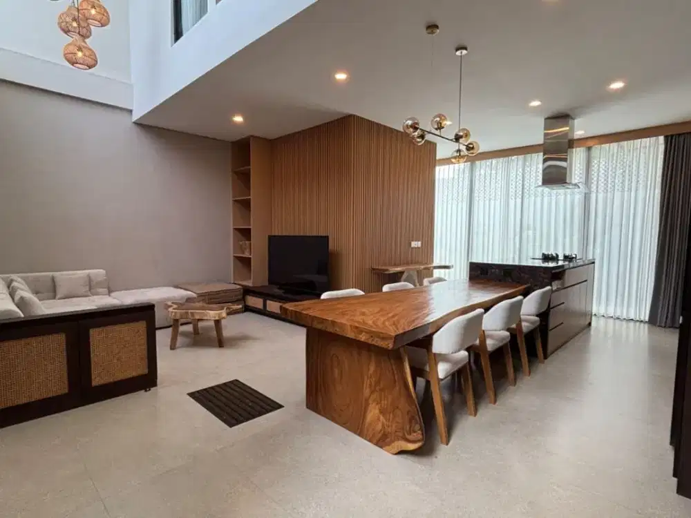 FOR SALE VILLA BEST INVESTMENT KAWASAN SANGAT STARTEGIS DI SEMINYAK