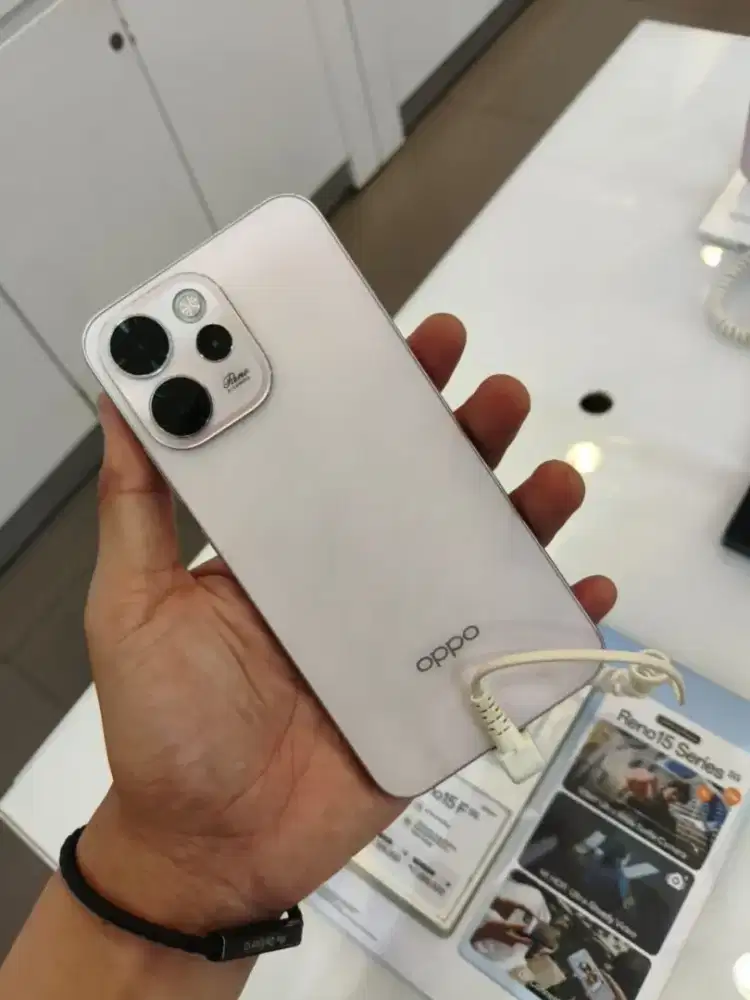 Oppo Reno 15F 8/256