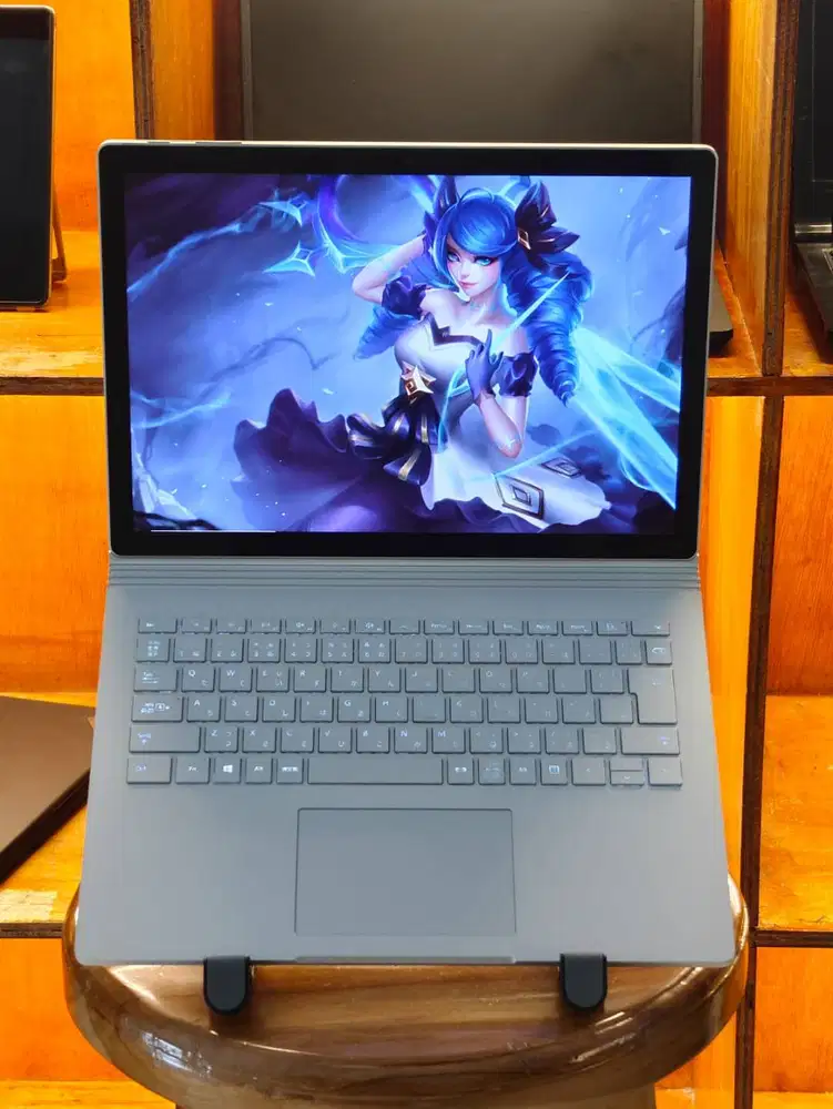 Surface Book 2 Core i5 Layar Tajam Nyaman di Mata