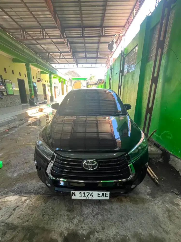 Toyota Innova reborn 2.4 G M/T Hitam
