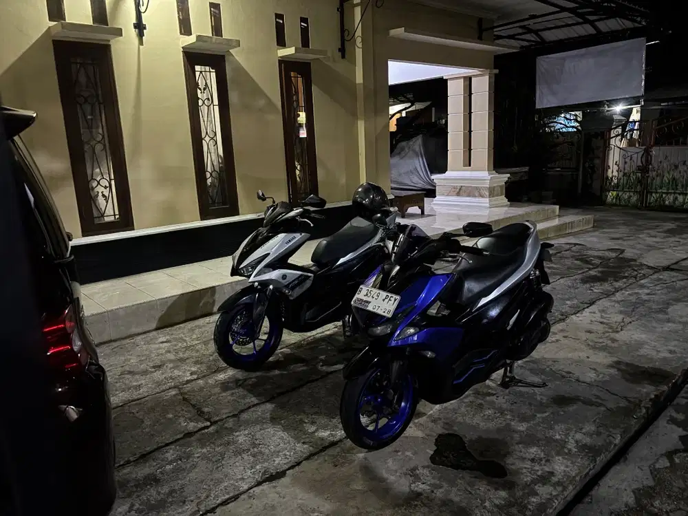 Aerox 2018 silver 15jt nego
