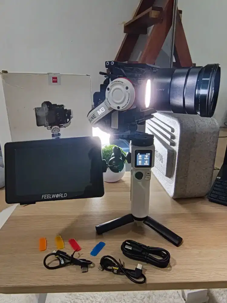 Zhiyun Crane M3 (Tangan Pertama - Spesial Mini & Estetik)
