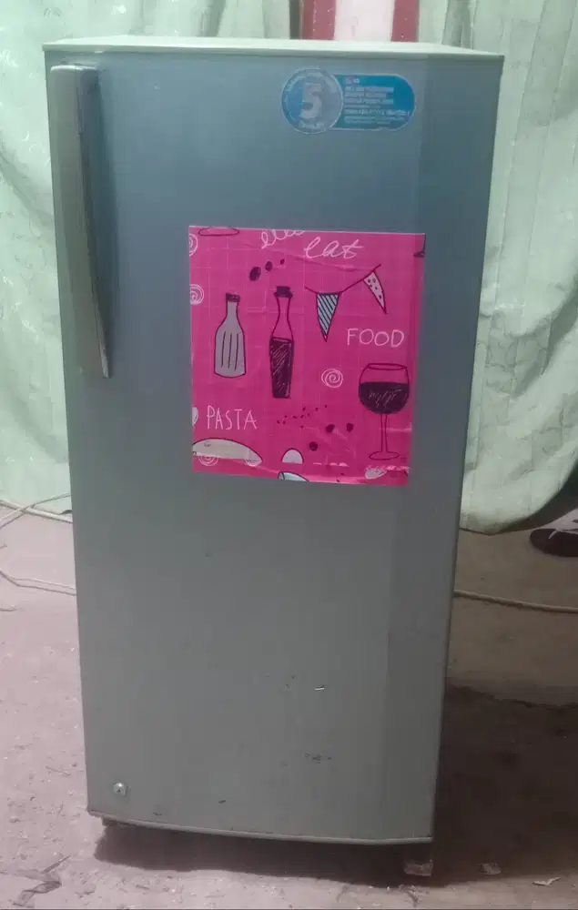 Kulkas 1 pintu LG.(Diantar Dalam Kota Padang Saja)