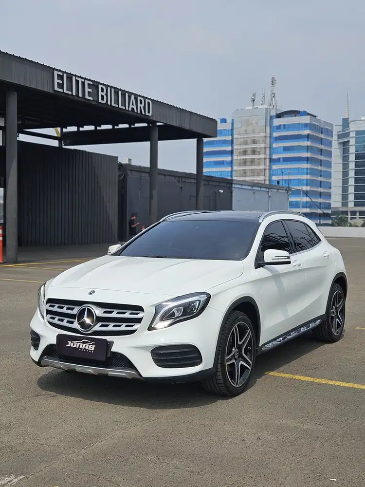 Mercedes-Benz GLA200 2018 Bensin Antik