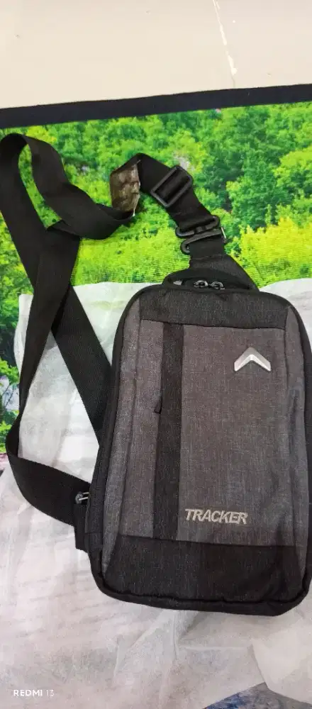 Tas selempang pria tracker jarang pakai dijual murah NET 150ribu