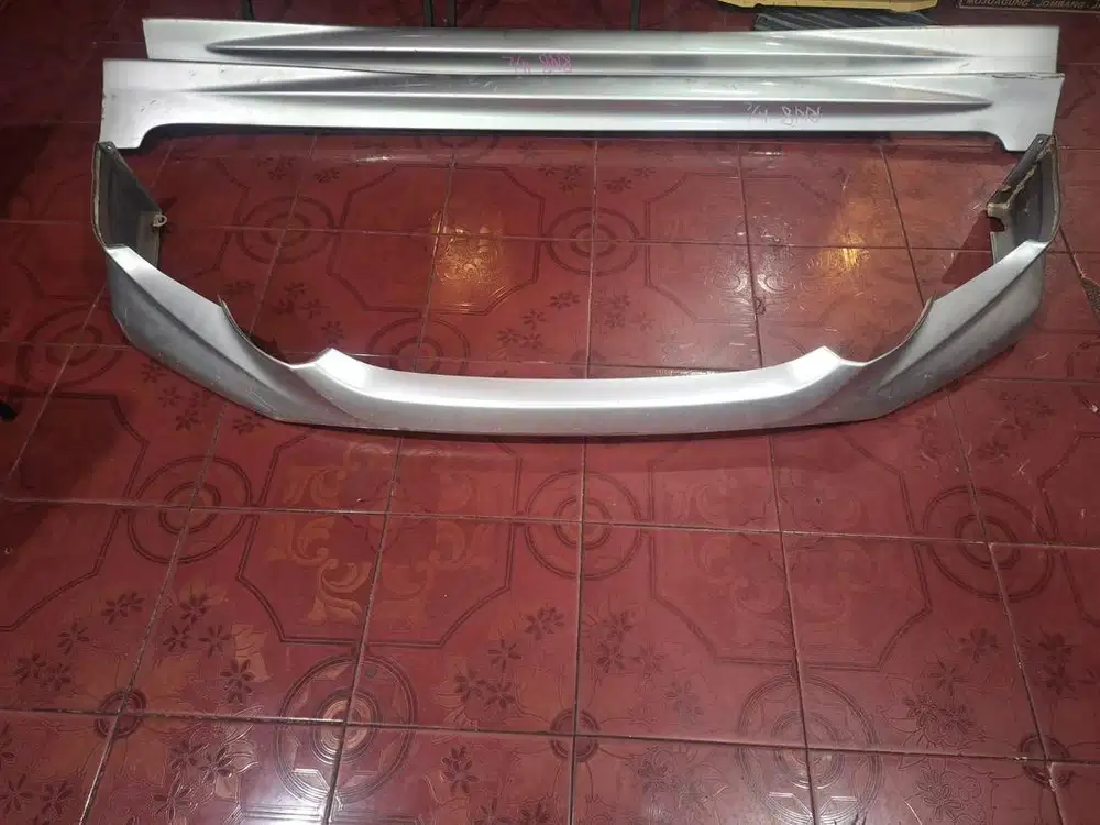 Front lip dan sideskirt mugen Honda Stream Rn6-Rn9