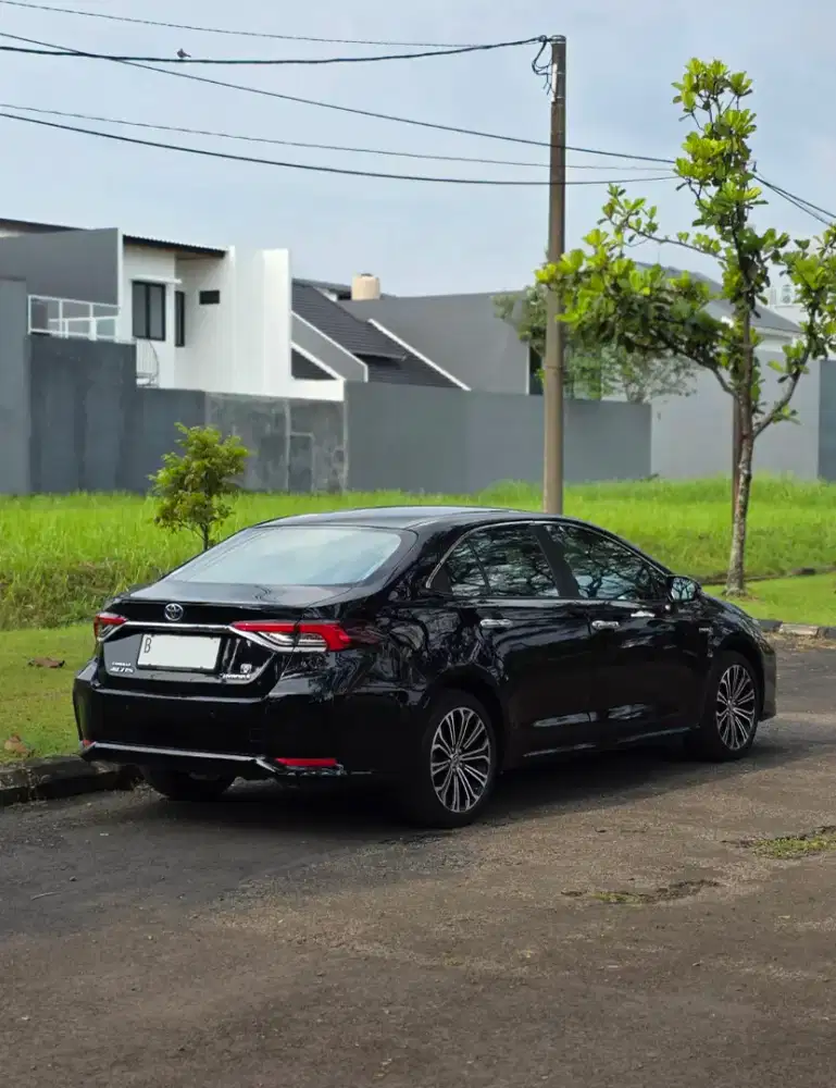 JUAL CEPAT Corolla Altis Hybrid - Service Record - Pribadi
