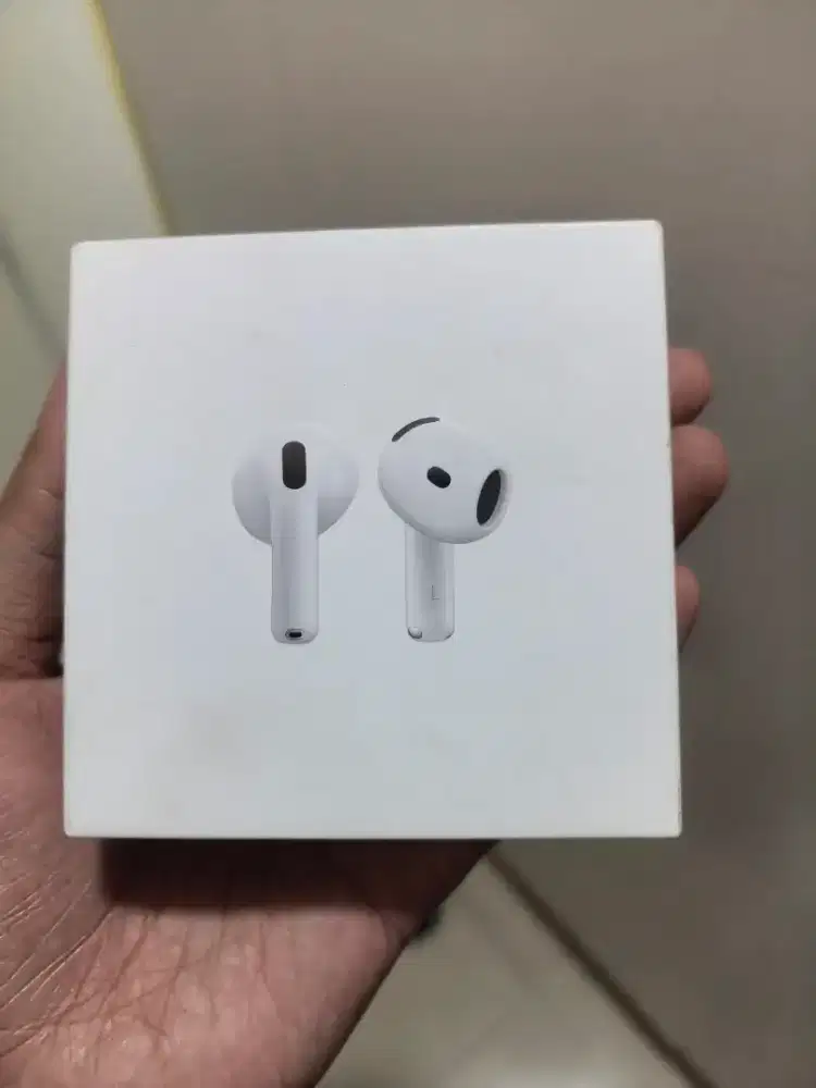 AirPods gen 4 white
