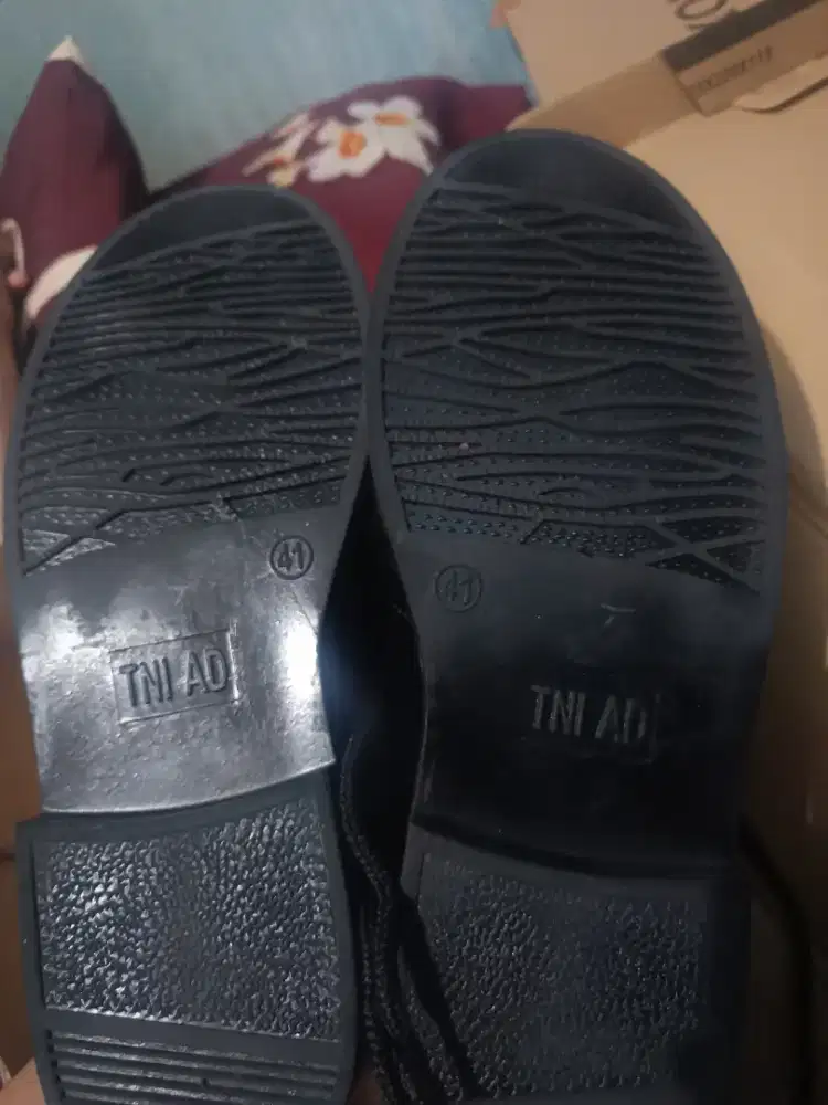 Jual sepatu pdh baru