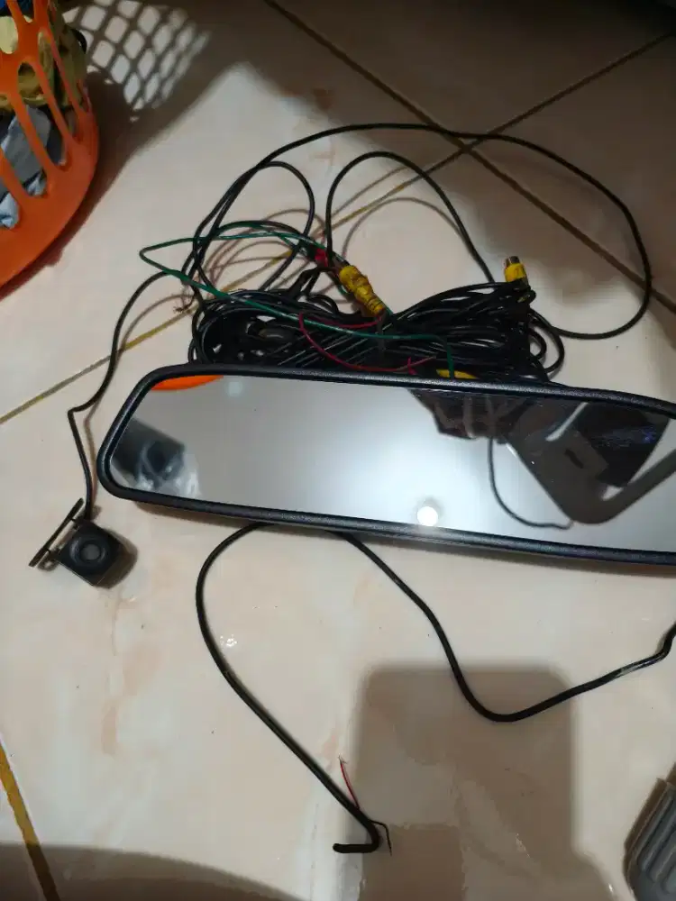Monitor Spion Kamera Parkir Orca