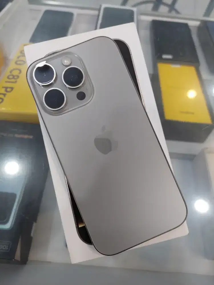 Iphone  16 Pro  256  Gb  (iBox / BH 92%  Ori / Garansi agustus  2026)