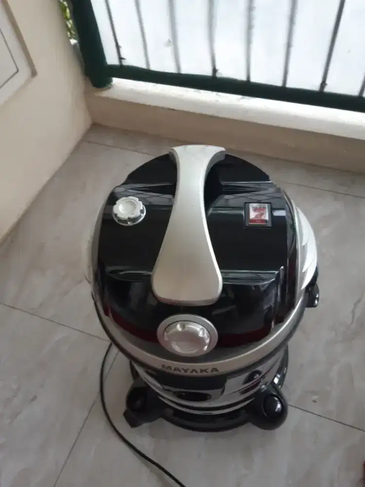 VACUM CLINEER Merk Mayaka