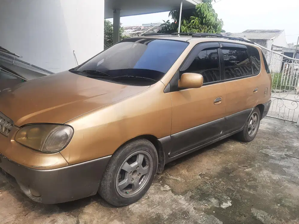 Kia Carens 2002 Bensin
