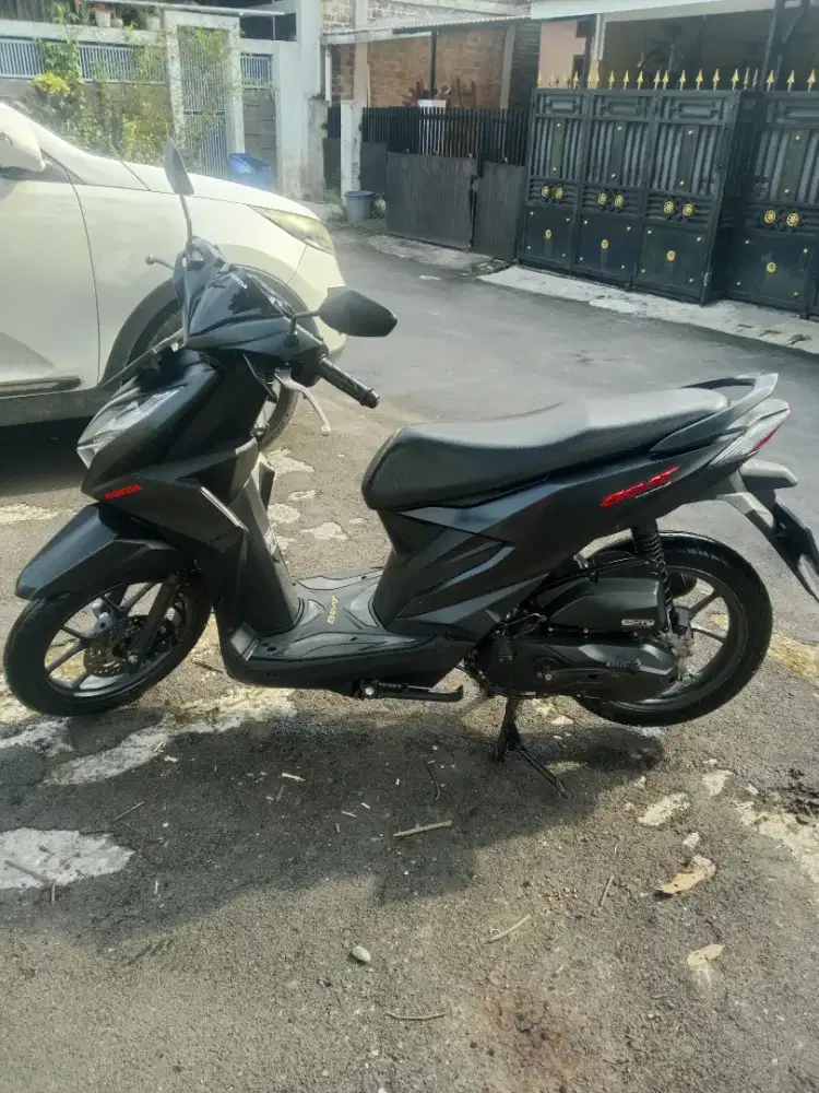 Honda Beat Deluxe CBS ISS 2023