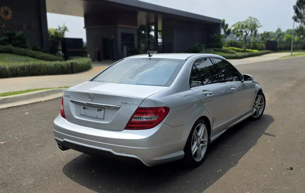 Mercedes-Benz C250 2012 Bensin