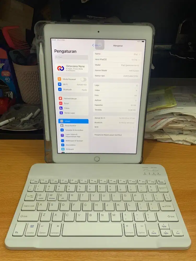 iPad 6 Silver 32gb Wifi inter + Pencil + Keyboard