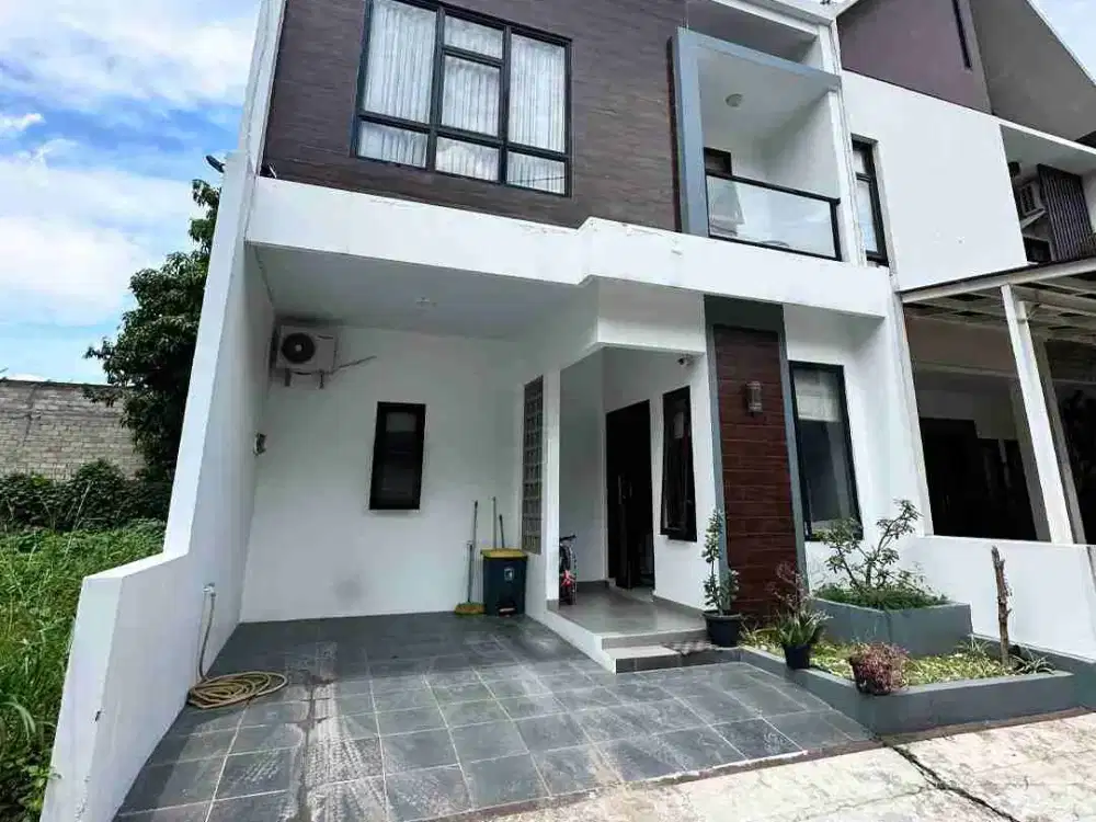 Dijual cepat dan murah Rumah cantik 2 Lantai Siap Huni Dalam Cluster di Jagakarsa Jakarta Selatan