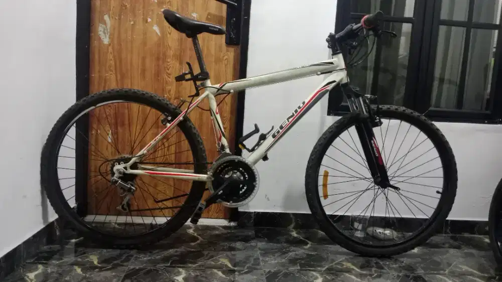 Dijual sepeda MTB uk 26 genio