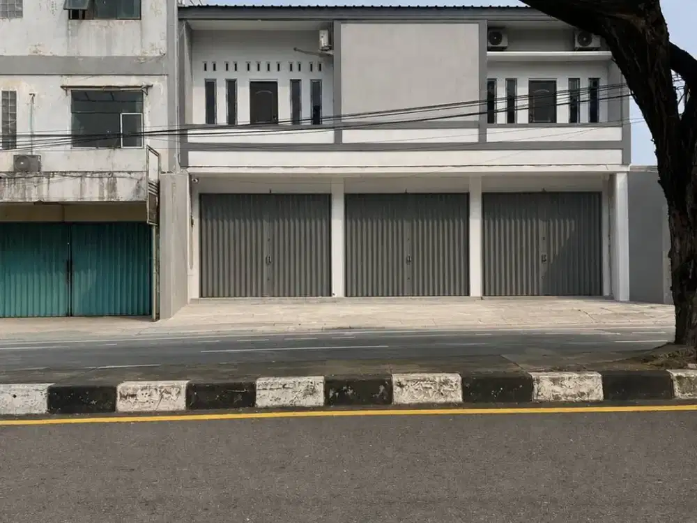 Disewakan Ruko Gandeng Strategis di Beji Depok – Dekat Stasiun Depok Baru