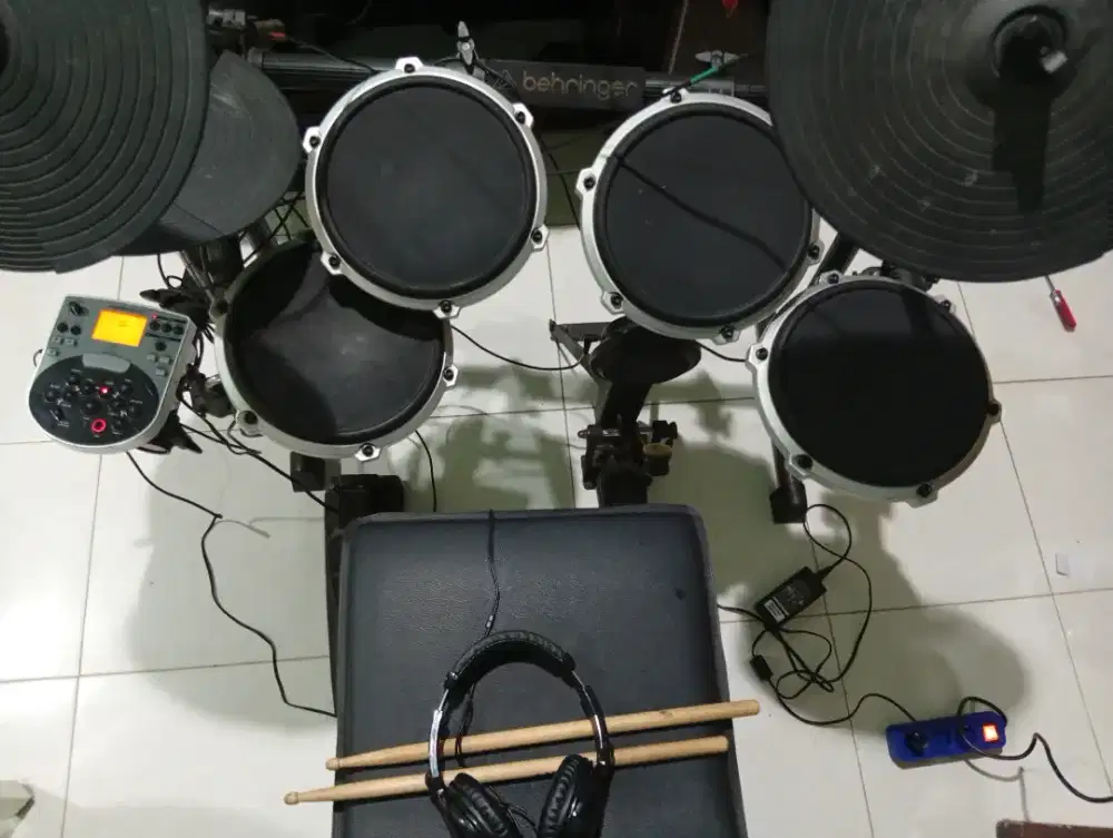 DIJUAL DRUM BEHRINGER DRUM ALAT MUSIK DRUM DIGITAL NORMAL ENAK POL