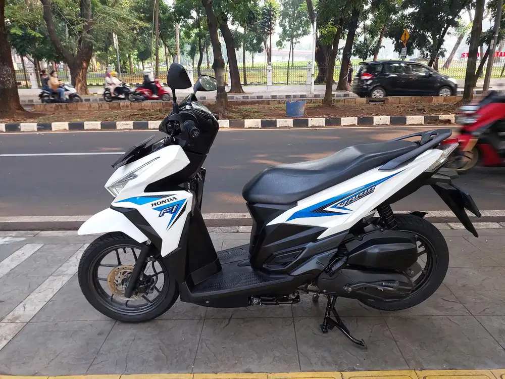 DIJUAL CASH HONDA VARIO 125 LED OLD CBS FI THN 2017 PJK IDUP