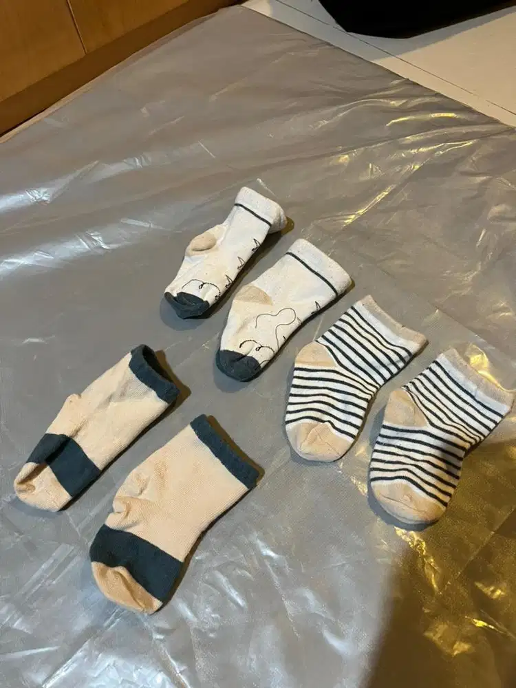Kaos kaki anak sampe 1th