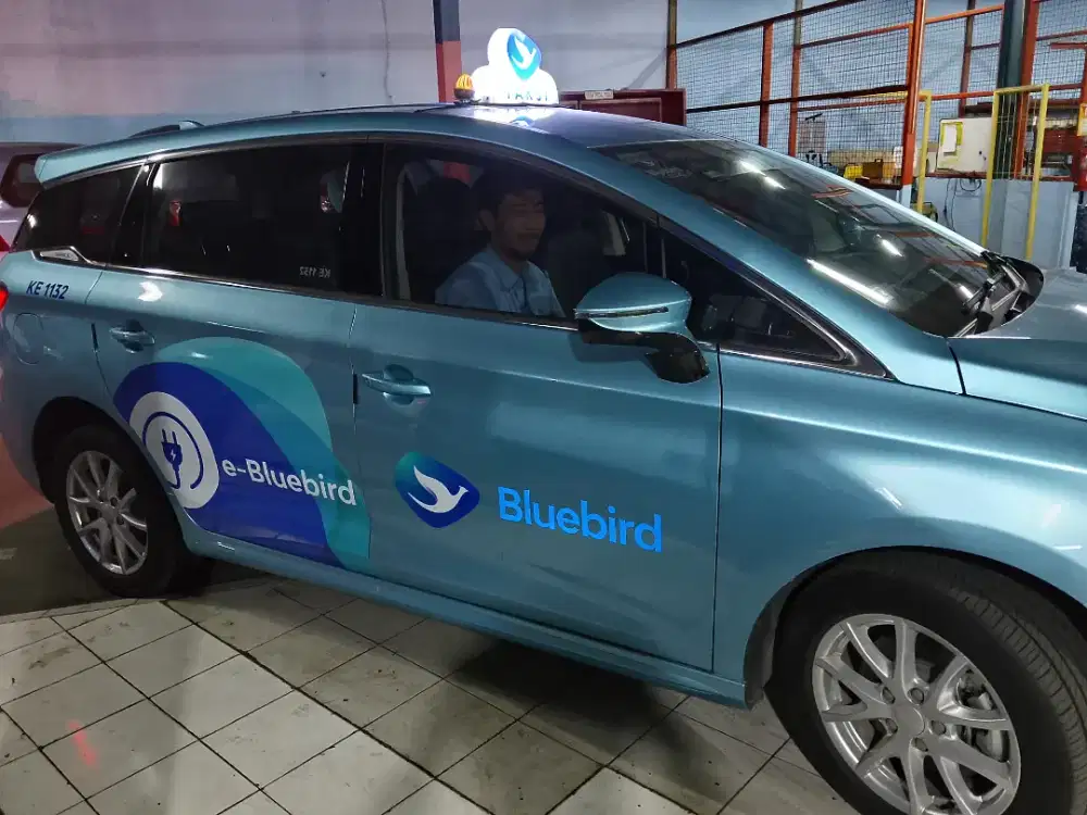 Loker driver taksi blue bird