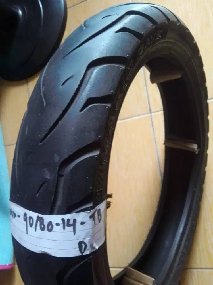 Ban motor non tubeless free ban dlm seken dan pompa mini baru slma ada