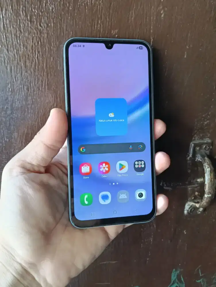 Samsung A15 NFC 8+8/256